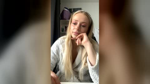 lolacutiex online show from 4, 6, 2026