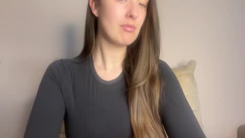 Snapshot of loladom chatting on 31, 10, 2025 Frt Pr1ncess online show from 31, 10, 2025