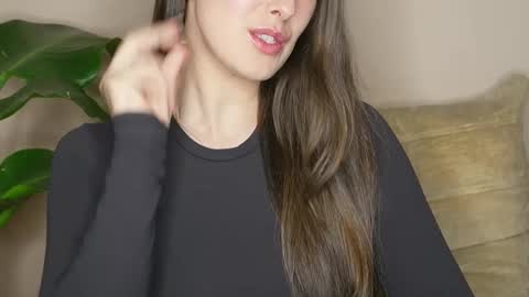 Snapshot of loladom chatting on 3, 11, 2025 Frt Pr1ncess online show from 3, 11, 2025