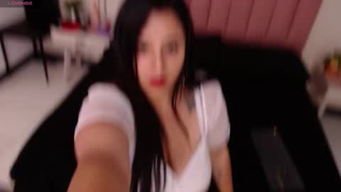 Snapshot of lolagolden1 chatting on 23, 9, 2025 lolagolden1 online show from 23, 9, 2025