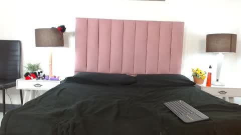 Snapshot of lolagolden1 chatting on 8, 10, 2025 lolagolden1 online show from 8, 10, 2025