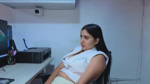 lolalola_12 online show from 18, 1, 2026