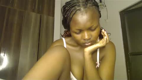 lolamia7 online show from 22, 2, 2025