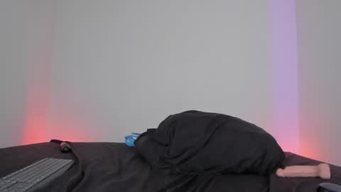 Lola online show from 5, 1, 2025