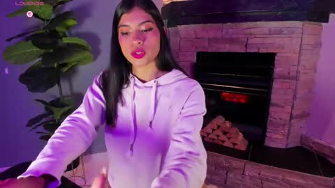 Snapshot of lolapierce chatting on 22, 10, 2025 loli online show from 22, 10, 2025