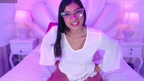Snapshot of lolapierce chatting on 2, 11, 2025 loli online show from 2, 11, 2025