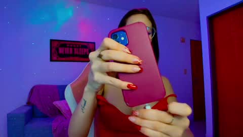 LolaSB online show from 20, 4, 2026