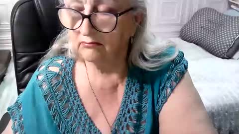 Snapshot of lolkaalyss chatting on 26, 4, 2026 LolkaAlyss online show from 26, 4, 2026