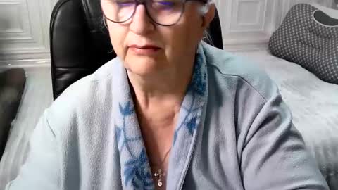 Snapshot of lolkaalyss chatting on 28, 4, 2026 LolkaAlyss online show from 28, 4, 2026