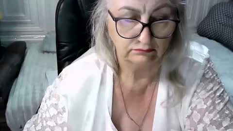 Snapshot of lolkaalyss chatting on 3, 6, 2026 LolkaAlyss online show from 3, 6, 2026