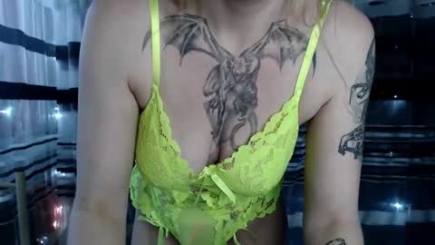 Snapshot of lollifox_1 chatting on 12, 1, 2025 Lisa online show from 12, 1, 2025