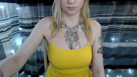 Snapshot of lollifox_1 chatting on 19, 1, 2025 Lisa online show from 19, 1, 2025