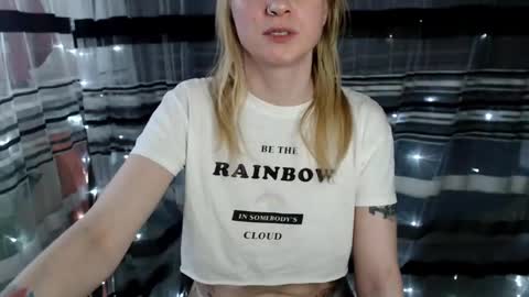 Snapshot of lollifox_1 chatting on 2, 2, 2025 Lisa online show from 2, 2, 2025