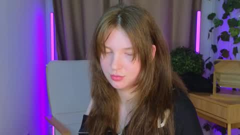 Snapshot of lolly_pump chatting on 22, 10, 2025 Mona online show from 22, 10, 2025