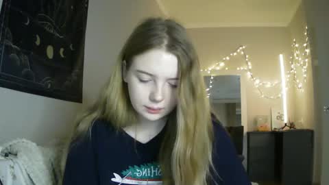 Lilly online show from 23, 12, 2024