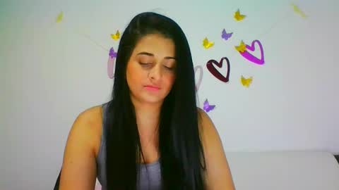 estehfania online show from 17, 2, 2025