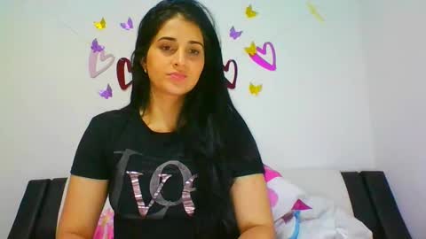 estehfania online show from 23, 2, 2025