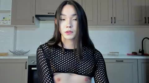 Snapshot of lona_lii chatting on 4, 11, 2025 Lona online show from 4, 11, 2025