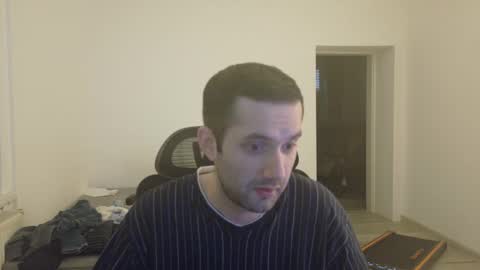 Snapshot of londonboy918070 chatting on 28, 2, 2025 londonboy918070 online show from 28, 2, 2025