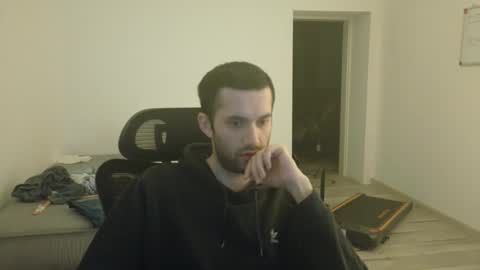 Snapshot of londonboy918070 chatting on 4, 3, 2025 londonboy918070 online show from 4, 3, 2025