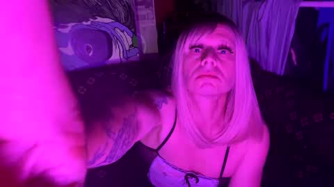 Snapshot of longbeachcd69 chatting on 2, 1, 2025 longbeachcd69 online show from 2, 1, 2025