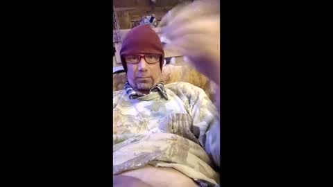 Snapshot of longdonglouie47 chatting on 3, 3, 2026 longdonglouie47 online show from 3, 3, 2026