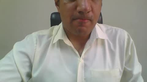 Snapshot of longthick1985 chatting on 4, 6, 2026 Lleida-man online show from 4, 6, 2026