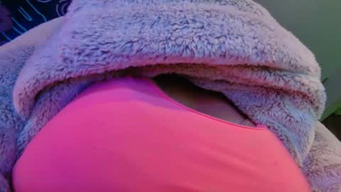 Londoncashmere69  online show from 22, 1, 2025