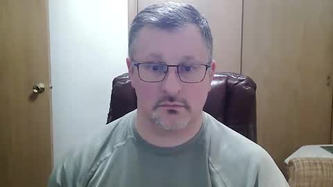 Snapshot of lookin75 chatting on 2, 2, 2026 lookin75 online show from 2, 2, 2026