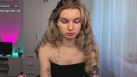 Luna online show from 9, 4, 2026