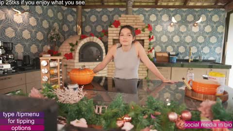 Snapshot of loollypop24 chatting on 15, 12, 2024 Chaturbatexxjessica online show from 15, 12, 2024