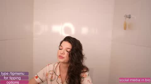 Snapshot of loollypop24 chatting on 23, 2, 2025 Chaturbatexxjessica online show from 23, 2, 2025