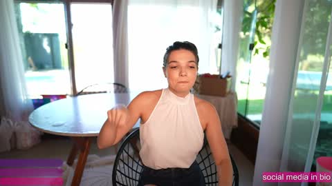 Snapshot of loollypop24 chatting on 8, 3, 2025 Chaturbatexxjessica online show from 8, 3, 2025