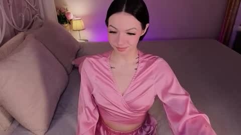 Snapshot of loonacom chatting on 1, 2, 2026 Luna online show from 1, 2, 2026