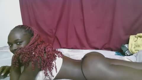 lora_amor online show from 25, 9, 2025