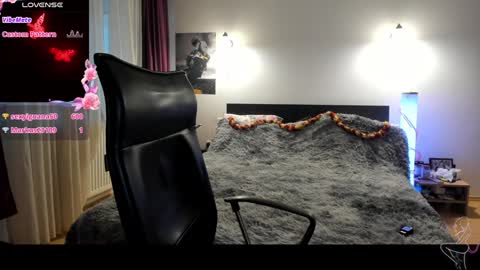 Snapshot of loraflame chatting on 27, 12, 2024 Lora online show from 27, 12, 2024