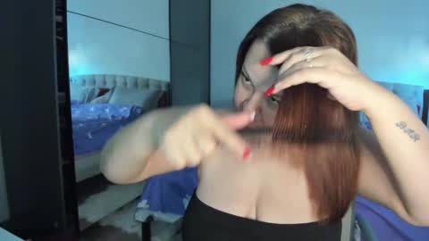 Snapshot of loraflame chatting on 11, 10, 2025 Lora online show from 11, 10, 2025