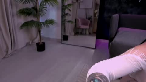 LoraIvone online show from 8, 3, 2026