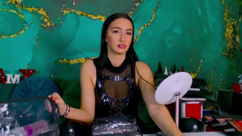 Miss online show from 19, 12, 2024