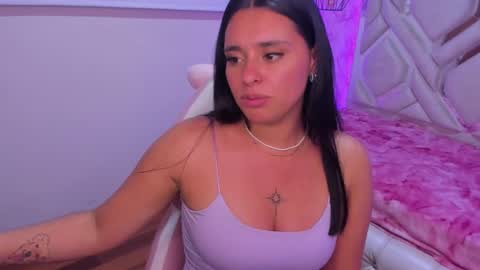 lorem_adams online show from 26, 1, 2025