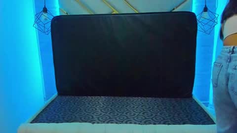 lorem_adams online show from 18, 2, 2025