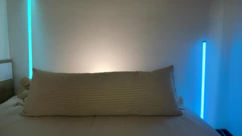 lorem_adams online show from 4, 7, 2026