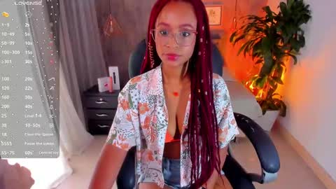 Snapshot of lorena_vieira_ chatting on 7, 12, 2024 Lorena Vieira  online show from 7, 12, 2024