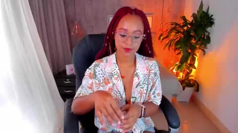 Snapshot of lorena_vieira_ chatting on 7, 12, 2024 Lorena Vieira  online show from 7, 12, 2024