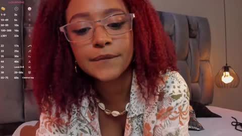 Snapshot of lorena_vieira_ chatting on 7, 2, 2025 Lorena Vieira  online show from 7, 2, 2025
