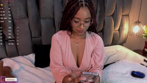 Snapshot of lorena_vieira_ chatting on 16, 2, 2025 Lorena Vieira  online show from 16, 2, 2025