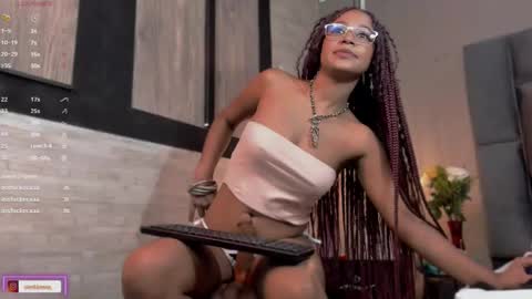 Snapshot of lorena_vieira_ chatting on 17, 2, 2025 Lorena Vieira  online show from 17, 2, 2025