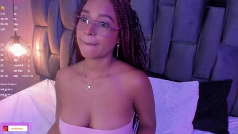 Snapshot of lorena_vieira_ chatting on 28, 2, 2025 Lorena Vieira  online show from 28, 2, 2025