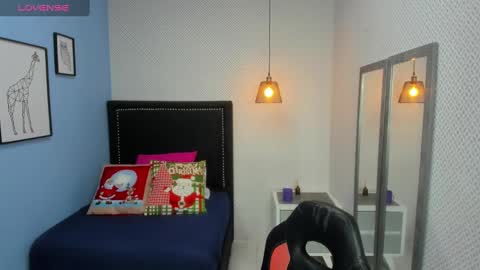 Snapshot of lorenadavies chatting on 30, 12, 2024 lorenadavies online show from 30, 12, 2024