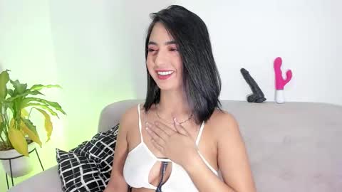 Snapshot of lorens_martin chatting on 9, 11, 2025 L O R E N online show from 9, 11, 2025